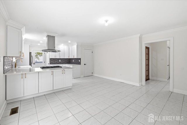 91 SEYMOUR Terrace, Piscataway, NJ 08854