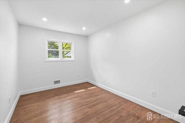 91 SEYMOUR Terrace, Piscataway, NJ 08854