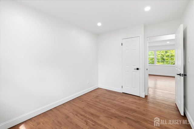 91 SEYMOUR Terrace, Piscataway, NJ 08854