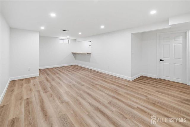 91 SEYMOUR Terrace, Piscataway, NJ 08854