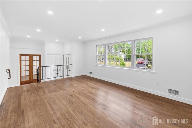 91 SEYMOUR Terrace, Piscataway, NJ 08854