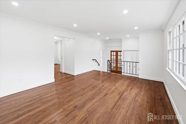 91 SEYMOUR Terrace, Piscataway, NJ 08854