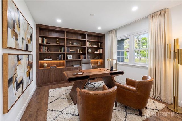 91 SEYMOUR Terrace, Piscataway, NJ 08854