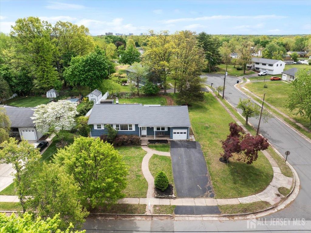 91 SEYMOUR Terrace, Piscataway, NJ 08854