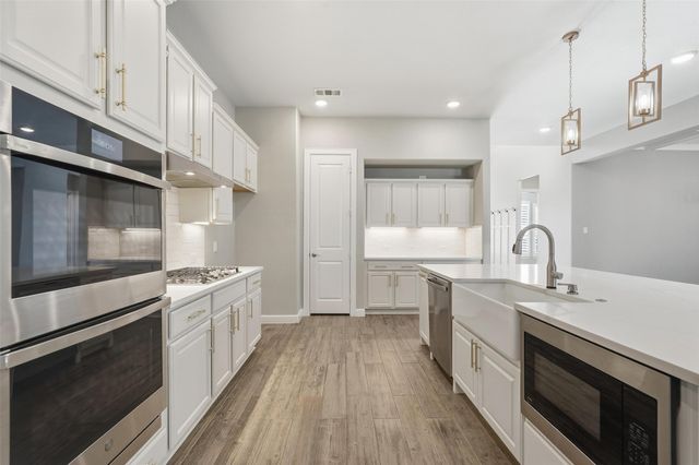 1534 Meziere Sky Drive, Wylie, TX 75098