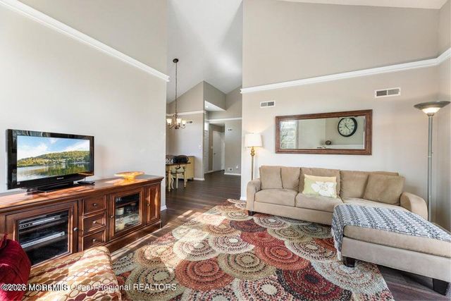 48 Rutland Lane, Monroe, NJ 08831