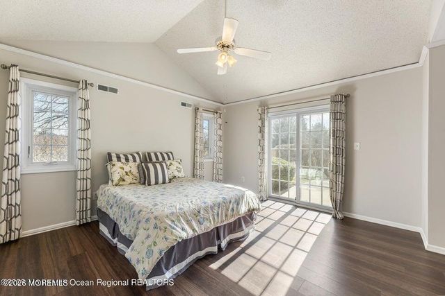 48 Rutland Lane, Monroe, NJ 08831
