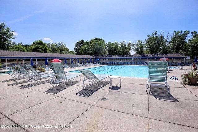 48 Rutland Lane, Monroe, NJ 08831