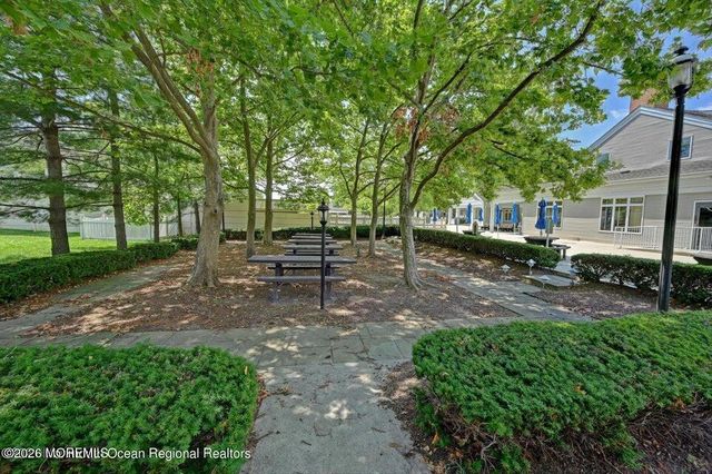 48 Rutland Lane, Monroe, NJ 08831