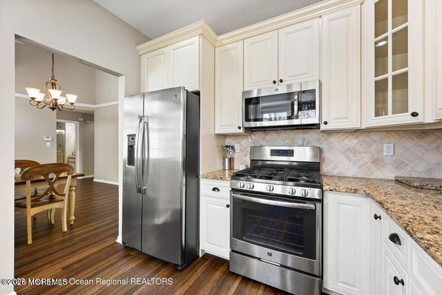 48 Rutland Lane, Monroe, NJ 08831