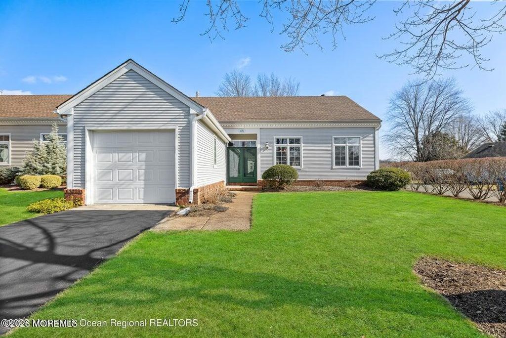 48 Rutland Lane, Monroe, NJ 08831