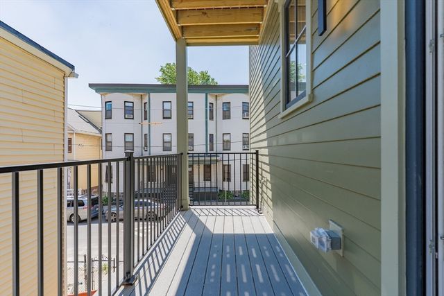 13 Bird St 2, Boston, MA 02125