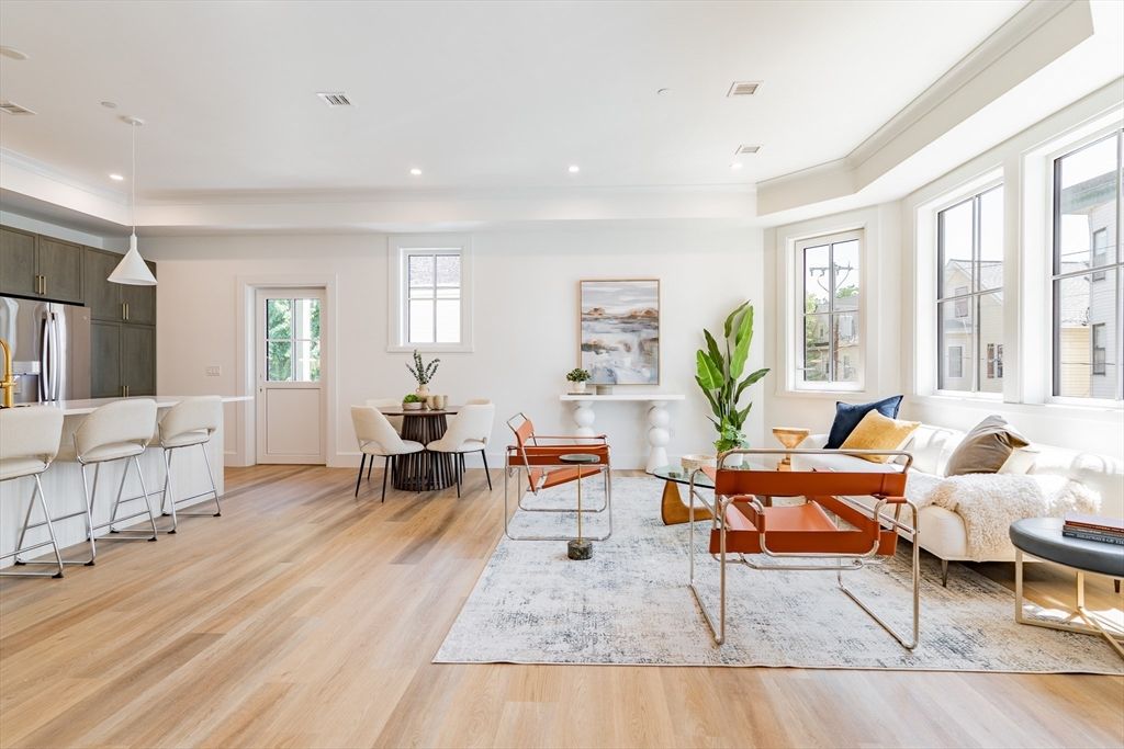 13 Bird St 2, Boston, MA 02125