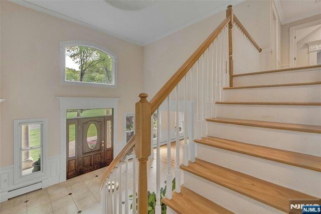501 Clinton Avenue, Wyckoff, NJ 07481