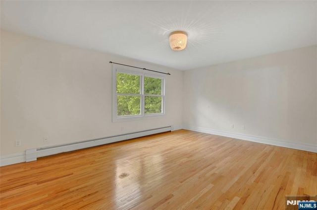 501 Clinton Avenue, Wyckoff, NJ 07481
