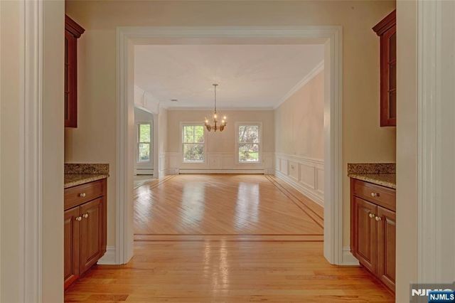 501 Clinton Avenue, Wyckoff, NJ 07481