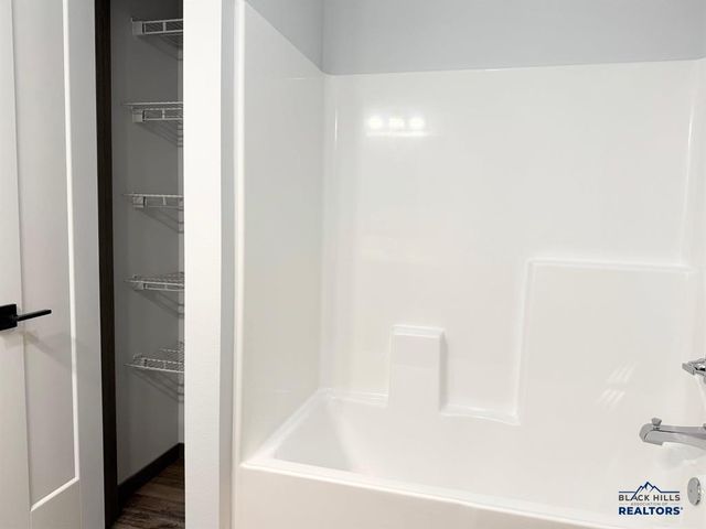 901 BENNINGTON DR, Box Elder, SD 57719