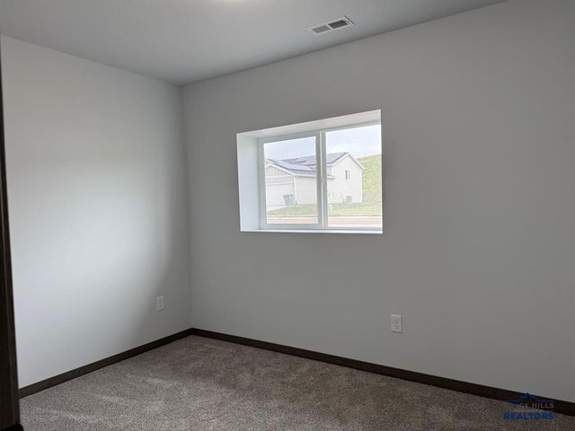 901 BENNINGTON DR, Box Elder, SD 57719