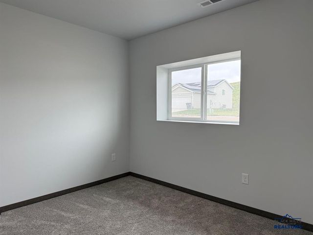 901 BENNINGTON DR, Box Elder, SD 57719