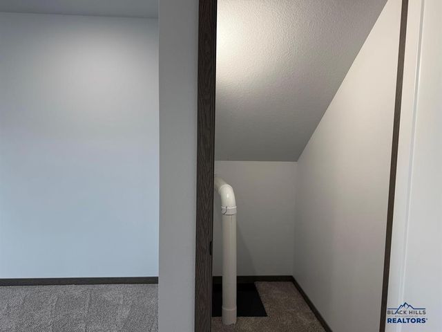 901 BENNINGTON DR, Box Elder, SD 57719