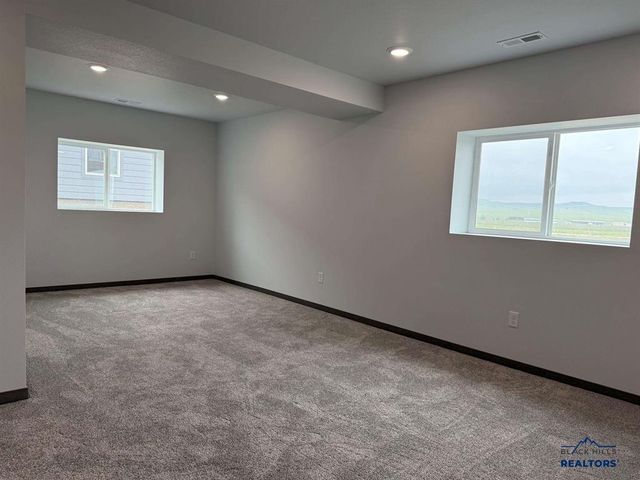 901 BENNINGTON DR, Box Elder, SD 57719