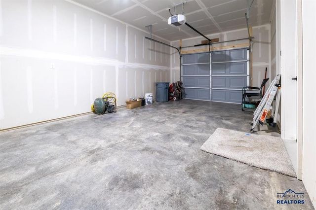 901 BENNINGTON DR, Box Elder, SD 57719