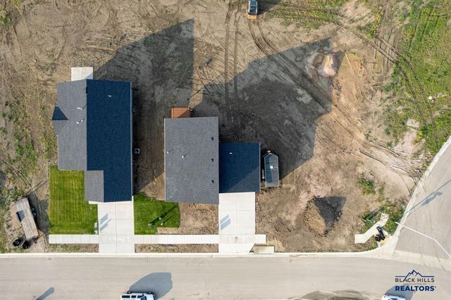 901 BENNINGTON DR, Box Elder, SD 57719