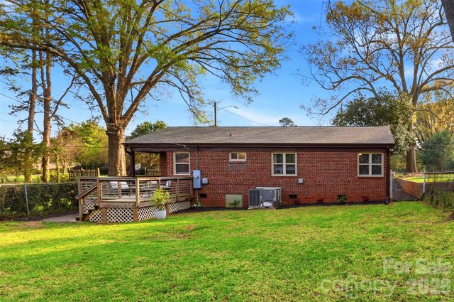 1642 Washington Avenue, Charlotte, NC 28216