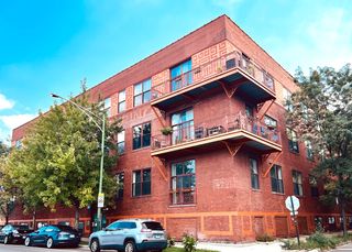 1061 W 16th Street 205, Chicago, IL 60608