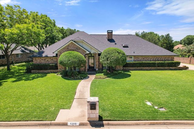 1208 Fairfax Drive, Mansfield, TX 76063