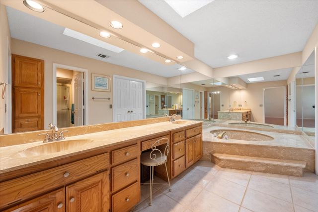 1208 Fairfax Drive, Mansfield, TX 76063