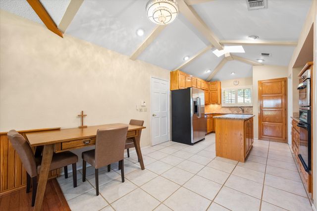 1208 Fairfax Drive, Mansfield, TX 76063