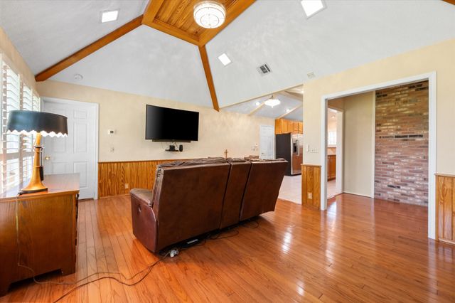 1208 Fairfax Drive, Mansfield, TX 76063