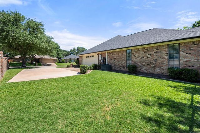 1208 Fairfax Drive, Mansfield, TX 76063