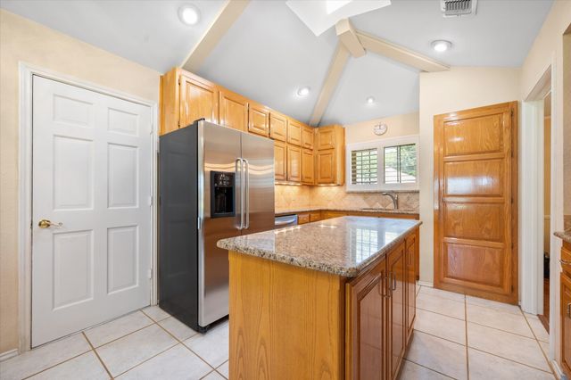 1208 Fairfax Drive, Mansfield, TX 76063