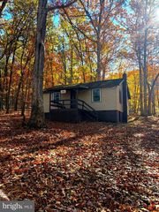 195 BABBLING BROOK LN, Romney, WV 26757