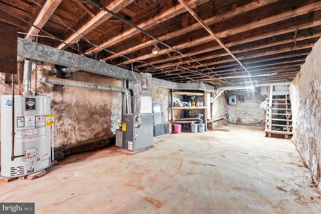 2304 NICHOLAS ST, Philadelphia, PA 19121