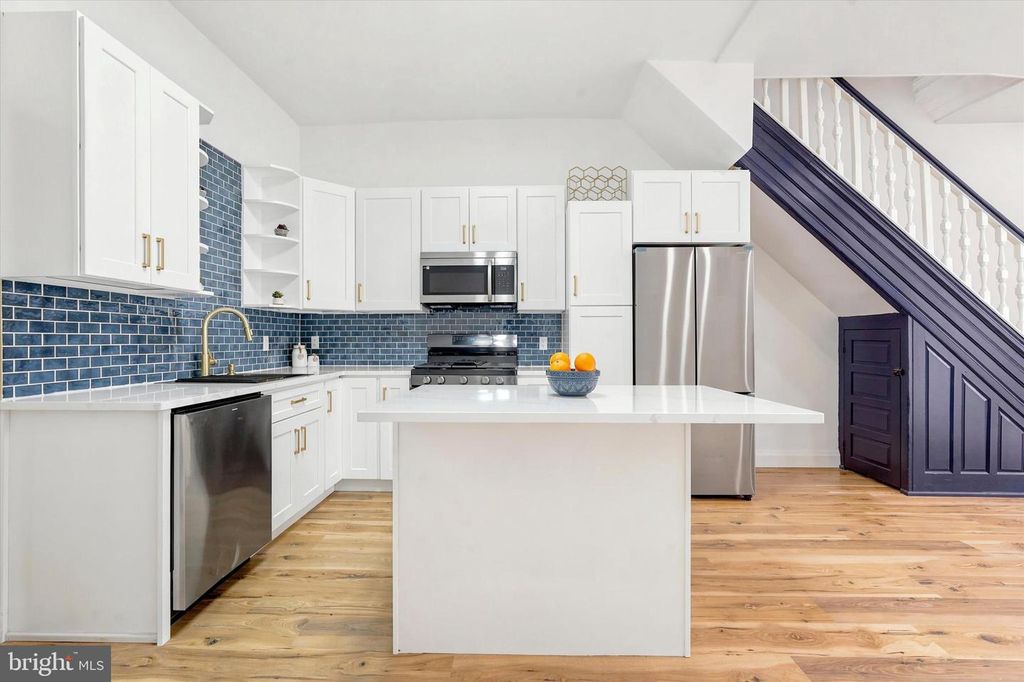 2304 NICHOLAS ST, Philadelphia, PA 19121