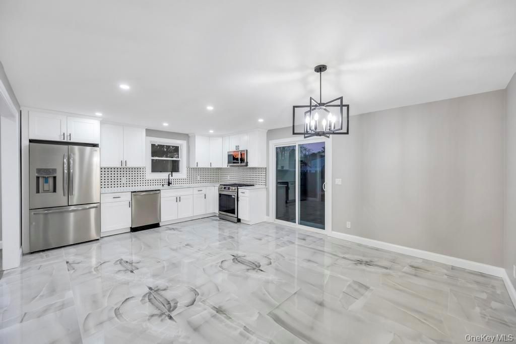 27 Ash Street, Central Islip, NY 11722