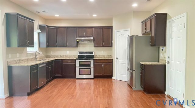 1119 Ashton Village Ln, Midlothian, VA 23114