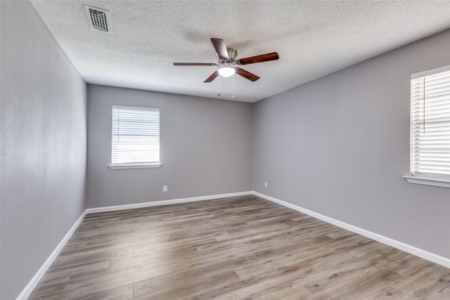 3800 Van Deman Drive, Benbrook, TX 76116