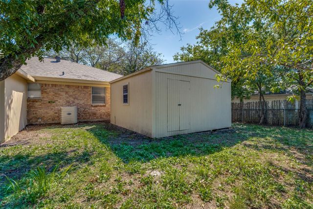 3800 Van Deman Drive, Benbrook, TX 76116