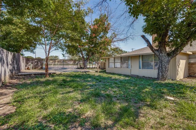 3800 Van Deman Drive, Benbrook, TX 76116