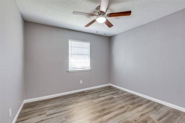 3800 Van Deman Drive, Benbrook, TX 76116