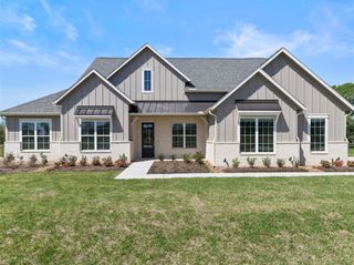226 Hydrangea Drive, Smithville, TX 78957