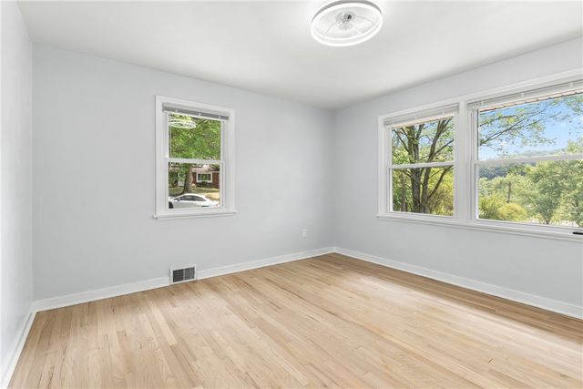 4030 Circle Dr, Hampton, PA 15101