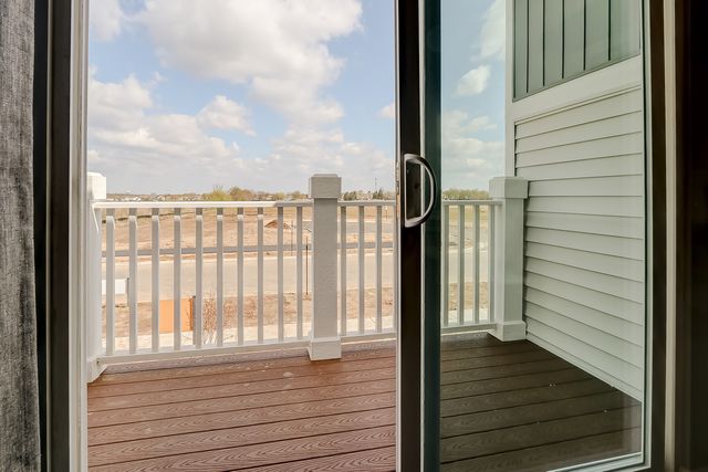 402 Comstock Road, South Elgin, IL 60177