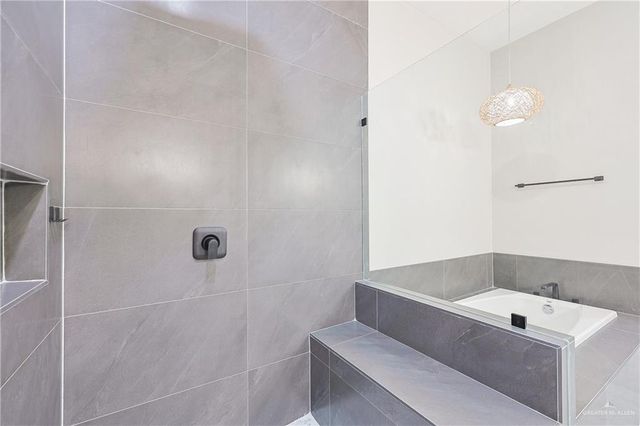 13812 N 35th Lane, Mcallen, TX 78504