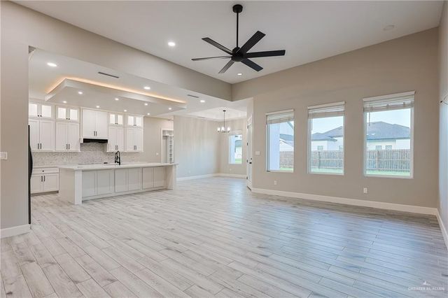 13812 N 35th Lane, Mcallen, TX 78504