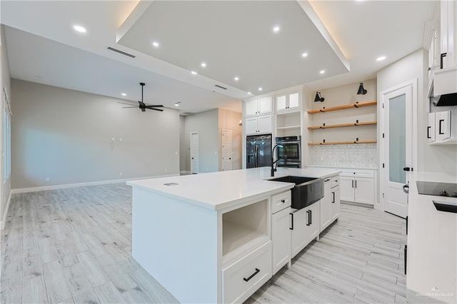 13812 N 35th Lane, Mcallen, TX 78504